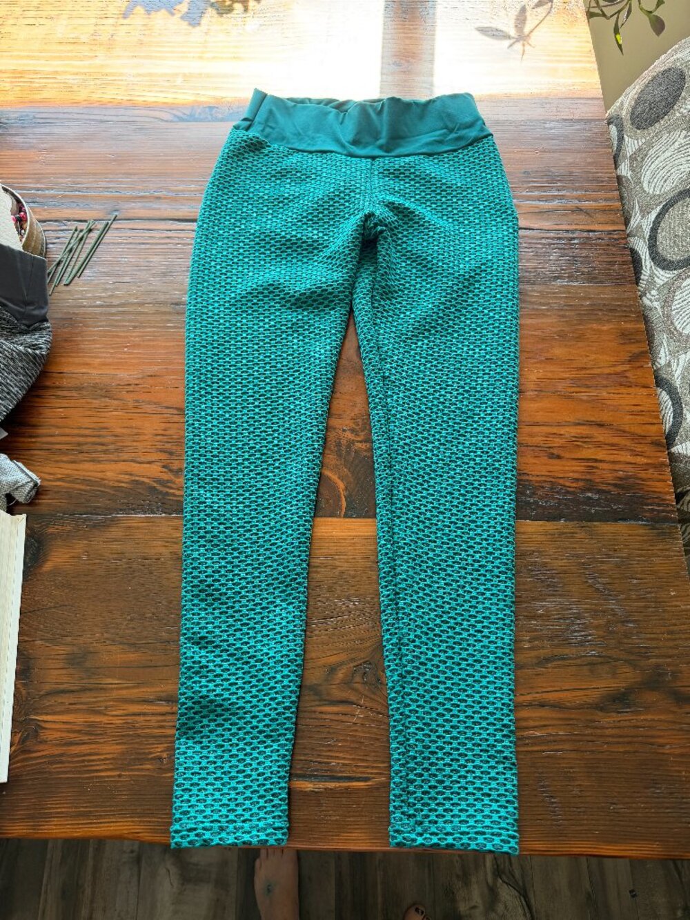 Booty Scrunch Yoga Pants x 2